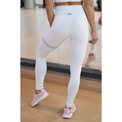 Kép 3/3 - Fehér csipke combfix betétes, magasított V derekú női fitness sport leggings