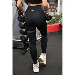 Kép 3/3 - Fekete csipke combfix betétes, magasított V derekú női fitness sport leggings