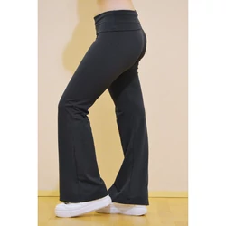 Kép 3/8 - Fekete basic magasderekú, bő szárú leggings
