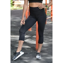 Kép 1/4 - Fekete basic magasderekú női fitness sport caprinadrág