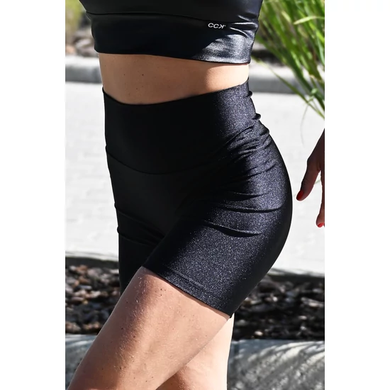Fekete fényes, magasderekú női fitness középhosszú short