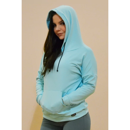 Kenguruzsebes, kapucnis fitnesz felső, vízkék